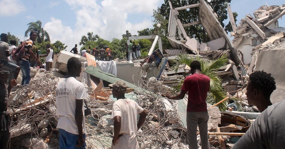 Haití busca sobrevivientes del temblor que dejó al menos 304 muertos