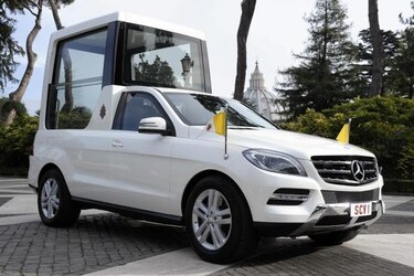 Nuevo 'papamóvil', un Mercedes con las últimas tecnologías y comodidades
