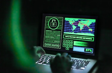 ‘Tengo tus fotos desnudo’, la BBC le siguió la pista a estafadores