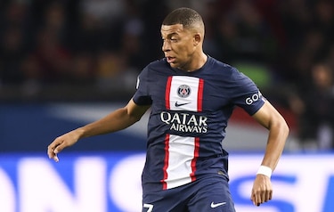 Messi y Mbappé lideran otra victoria del PSG