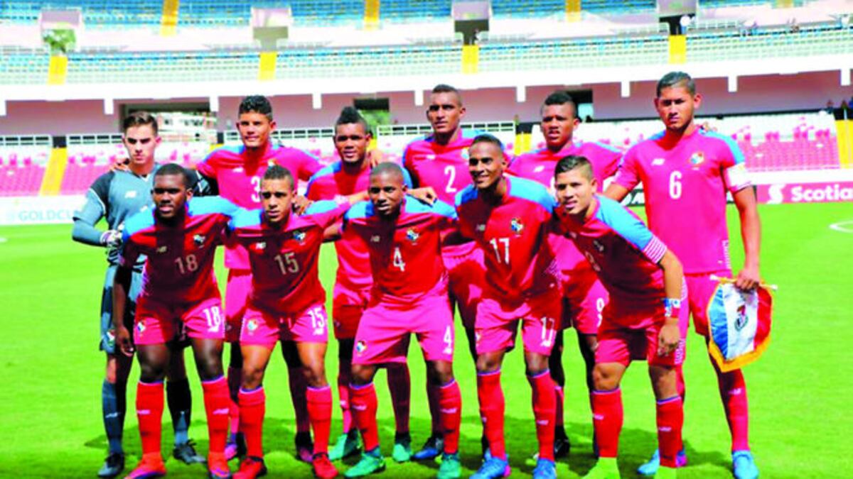 Plantel que inició ayer su segundo compromiso ante San Cristóbal y Nieves, en el estadio Nacional de San José, Costa Rica. CORTESÍA