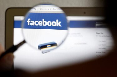 Gobierno francés pide a Facebook que explique falla