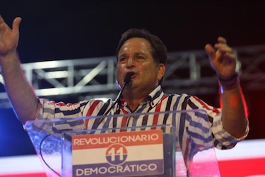 Entre oficialismo, oposición y 100 mil adherentes perdidos en un año: ¿A qué juega el PRD?