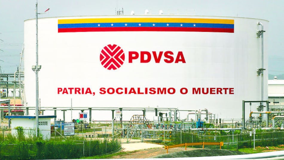 Trump anuncia que Estados Unidos confiscó un petrolero frente a las costas de Venezuela