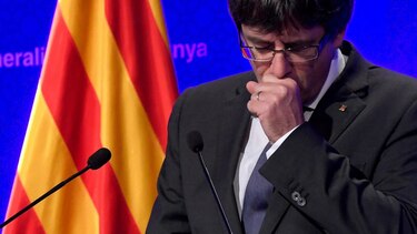 Puigdemont renuncia a ser investido presidente de Cataluña