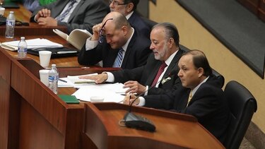 Magistrados del Tribunal Electoral piden al presidente sancionar las reformas electorales