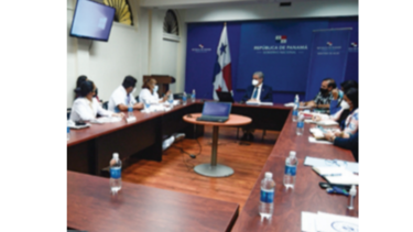 Enfermeras y autoridades de salud continúan en diálogo