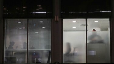 Termina el allanamiento en Londres de la sede de Cambridge Analytica