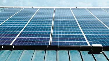 El mundo gasta menos energía limpia en seis años