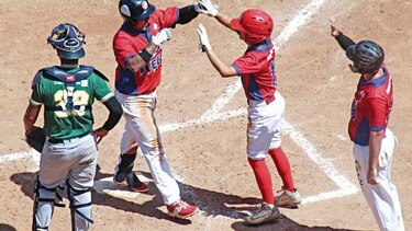 Las Águilas se imponen a los Bravos y se mantienen líderes en Probeis