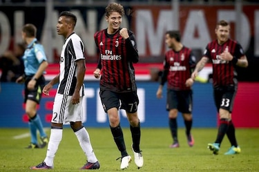 Milan vence 1-0 al Juventus y asciende a la segunda posición