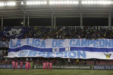 La noche que Árabe Unido demostró que la plata del Monterrey no juega