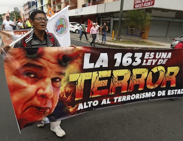 Grupos sindicales marcharon en rechazo a las reformas de la CSS