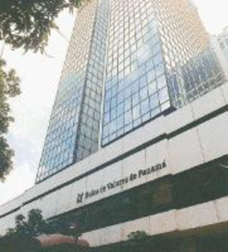 Panamá y El Salvador tratan de igualar legislación de valores