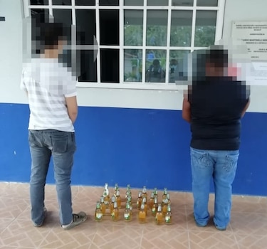 Aprehenden a dos hombres con 12 cajas de cervezas en Pocrí