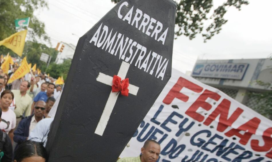 Carrera Administrativa: bajo la lupa, anuncio de acreditar a 48 mil servidores públicos