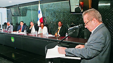 Cuestionan la intrusión de reformas electorales