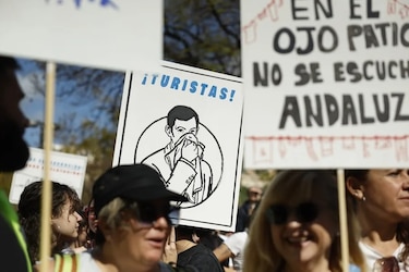 Miles de personas se manifiestan en 40 ciudades españolas por la carestía de la vivienda