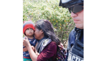 Agentes federales arrestan a cientos de migrantes en México