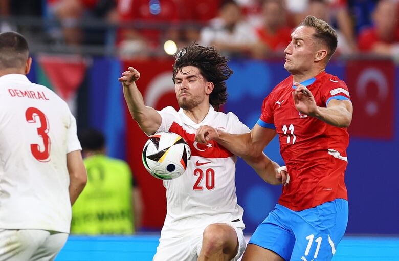 Turquía se lleva un duelo intenso y queda segunda del Grupo F