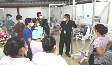 Capacitan a personal de salud para reforzar atención de UCI en el Instituto de Medicina Física y Rehabilitación