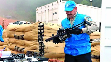 Colombia recibe armas de las FARC