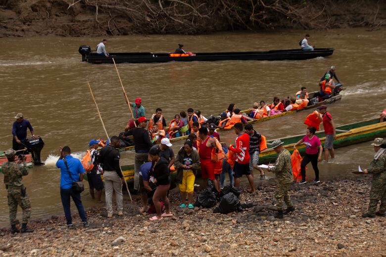 Solidaridad entre migrantes, la diferencia entre morir o sobrevivir a la selva del Darién