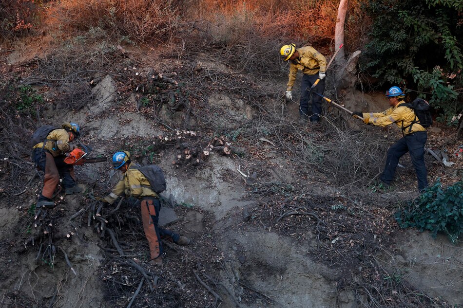 Un nuevo incendio amenaza Los Ángeles tras días de avances por los devastadores fuegos