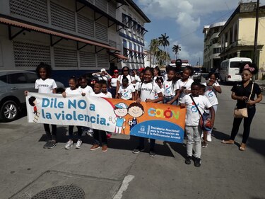 Marcha por la paz en Colón