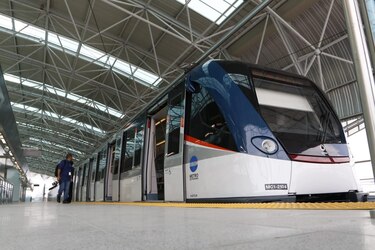 Metro de Panamá recibe propuestas para labores de aseo en la línea 2