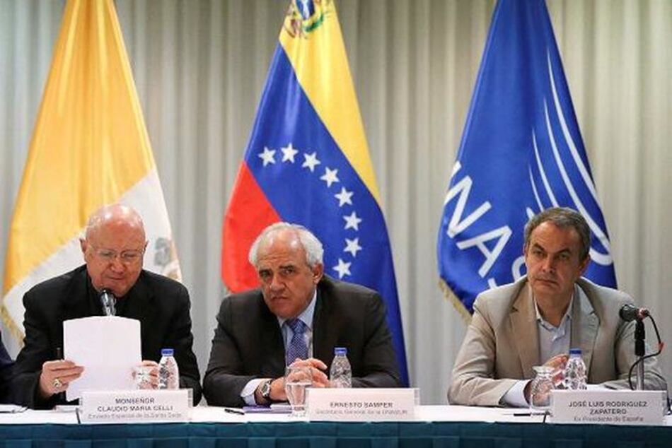 Gobierno y oposición retoman diálogo con la promesa de avances concretos