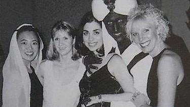 Aparece video con el primer ministro canadiense con el rostro pintado de negro