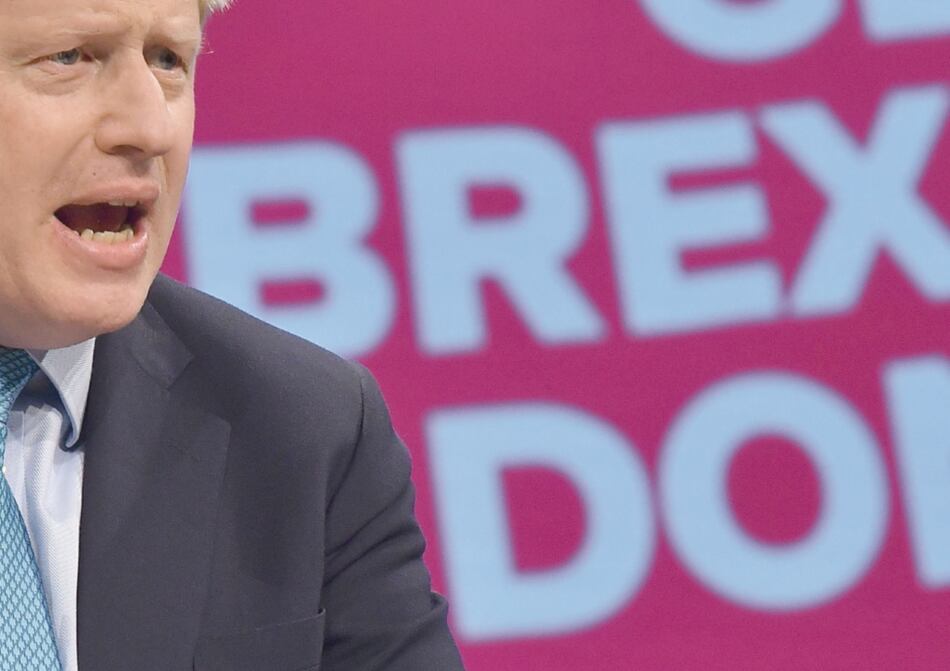 Inglaterra y la Unión Europea seguirán en la mesa de negociación