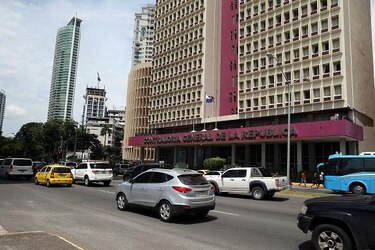 Docentes protestarán en la Contraloría para exigir pago de aumento salarial