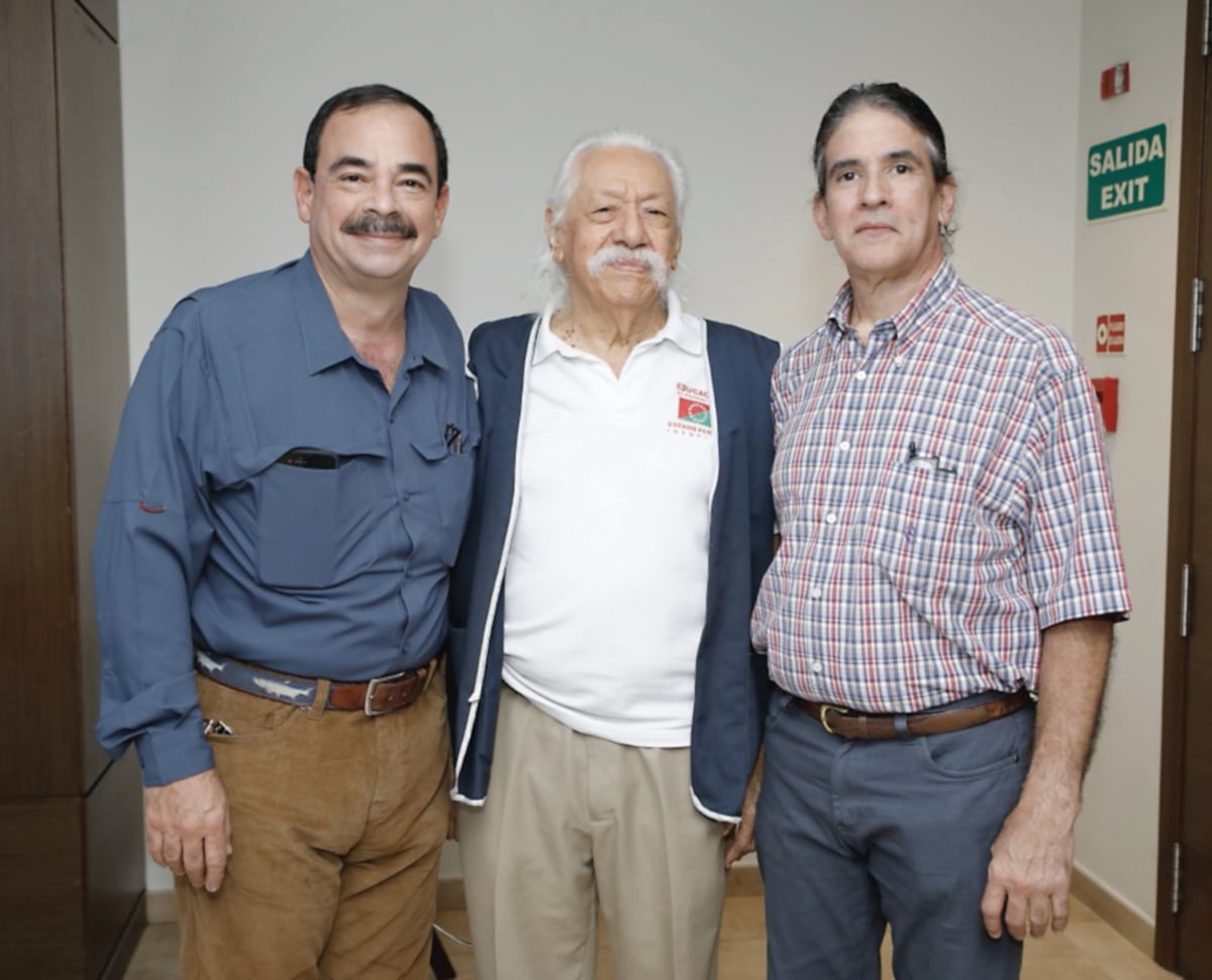 Abraham Perez, Roger Patiño, Felix Perez.