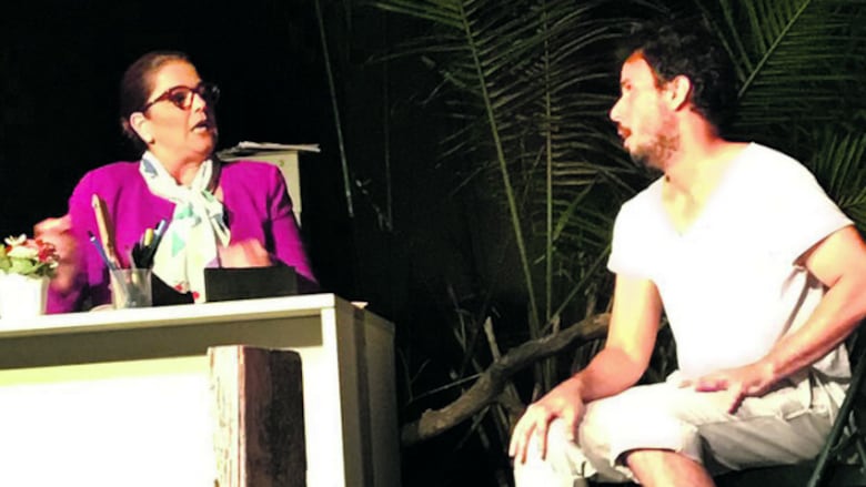 Entre la poesía y el teatro