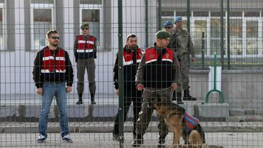 Comienza el juicio a 330 presuntos golpistas en Turquía