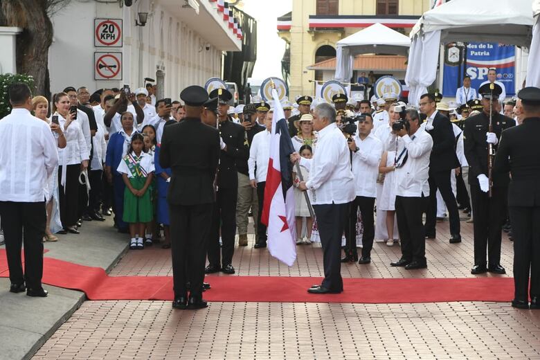 Panamá celebra el Día de los Símbolos Patrios con desfiles en el Casco Antiguo y Vía España