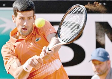 Novak Djokovic avanza a octavos en Roma sin forzar