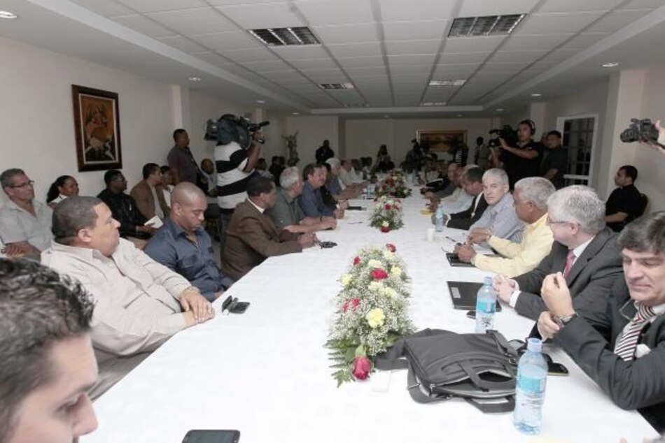 Diálogo entre el Ejecutivo y colonenses, en la 'cuerda floja'