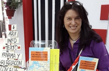 Wendy Tribaldos presenta su libro 'Panamá y su relación con Estados Unidos'