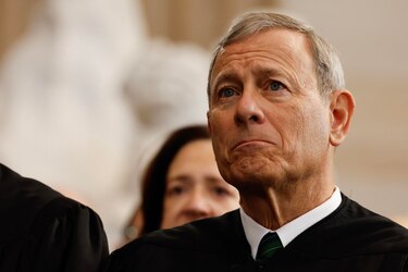 El presidente del Supremo de Estados Unidos reprende a Trump por sus ataques contra un juez federal