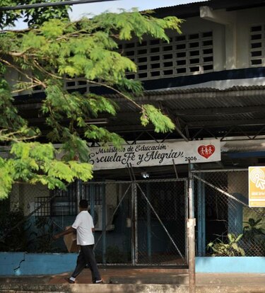Meduca suspende clases en escuela Fe y Alegría