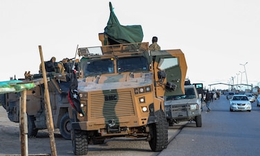 Emisaria de la ONU se reúne con los dos dirigentes rivales de Libia