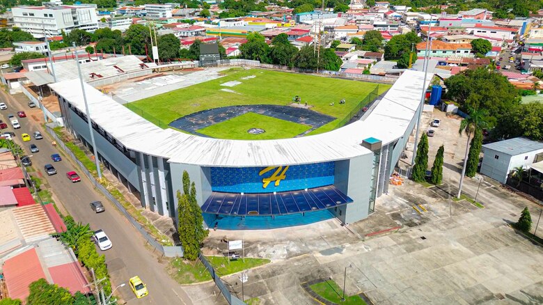 Estadio Rico Cedeño: luces perdidas y una obra en vilo