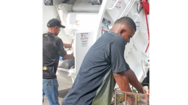 Clientes adeudan $87 millones a la AAUD