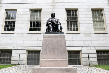 Estados Unidos desiste de retirar visas a universitarios extranjeros que sigan estudios en línea