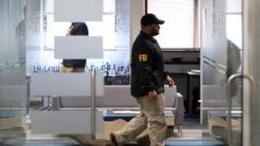 Banco en Puerto Rico es acusado de violar las sanciones a Venezuela