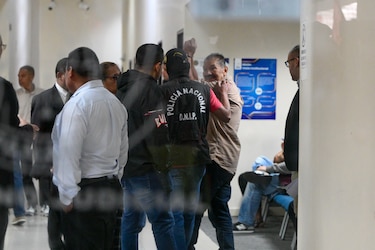 Genaro López y Marco Andrade seguirán con medidas cautelares por caso de fondos de Mitradel a Conusi