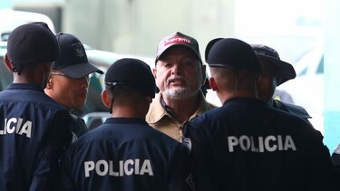 Perito Rivera Calle denuncia que es víctima de seguimiento y pinchazos